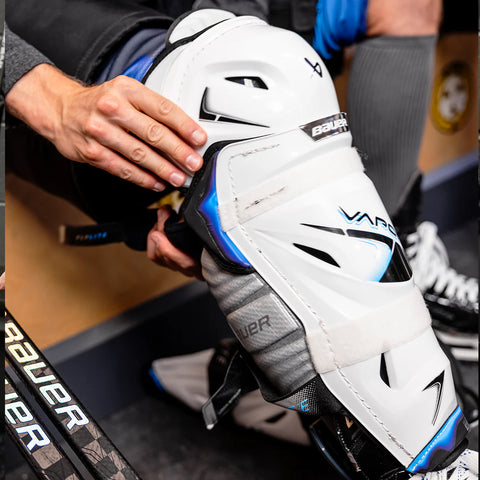 S25 Bauer Vapor Flylite Shin Guard - INT